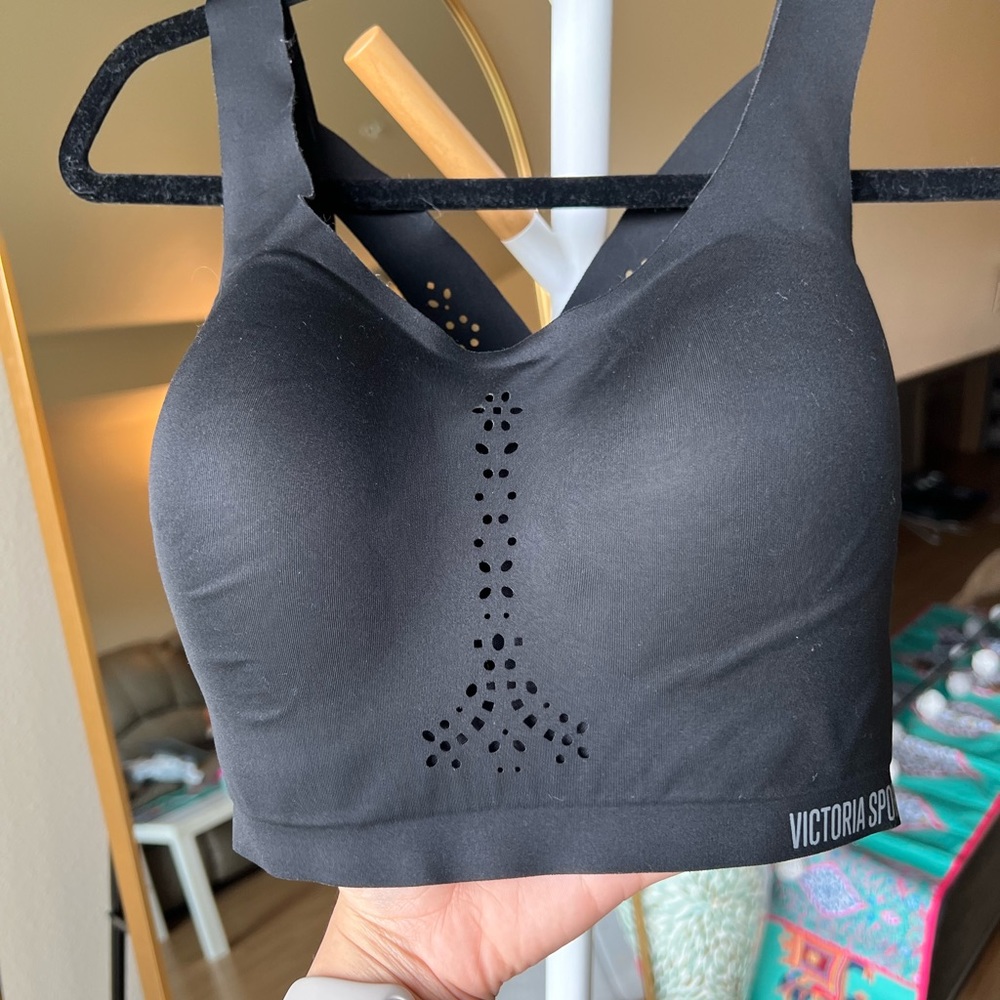 Victoria Sports Bra 32DDD high impact